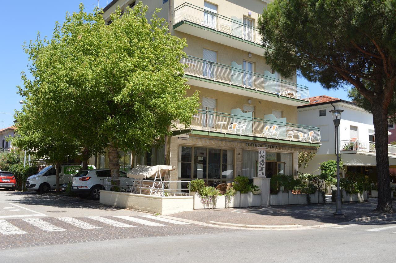Urania Fogliano Marina Exterior foto